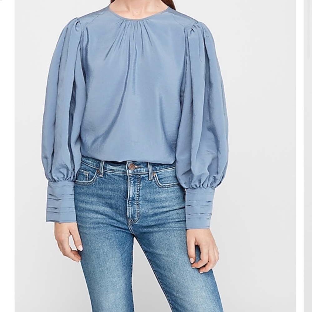 Ladies Express balloon sleeve top